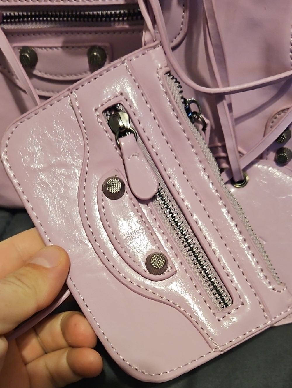 Balenciaga Lilac City Leather Satchel with Heart Tag - Picture 3 of 7
